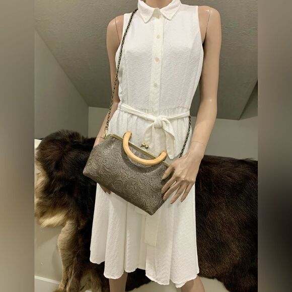 Handmade Genuine Cowhide Floral Embossed Wood Handle Kiss-lock Satchel Bag - Picture 6 of 11